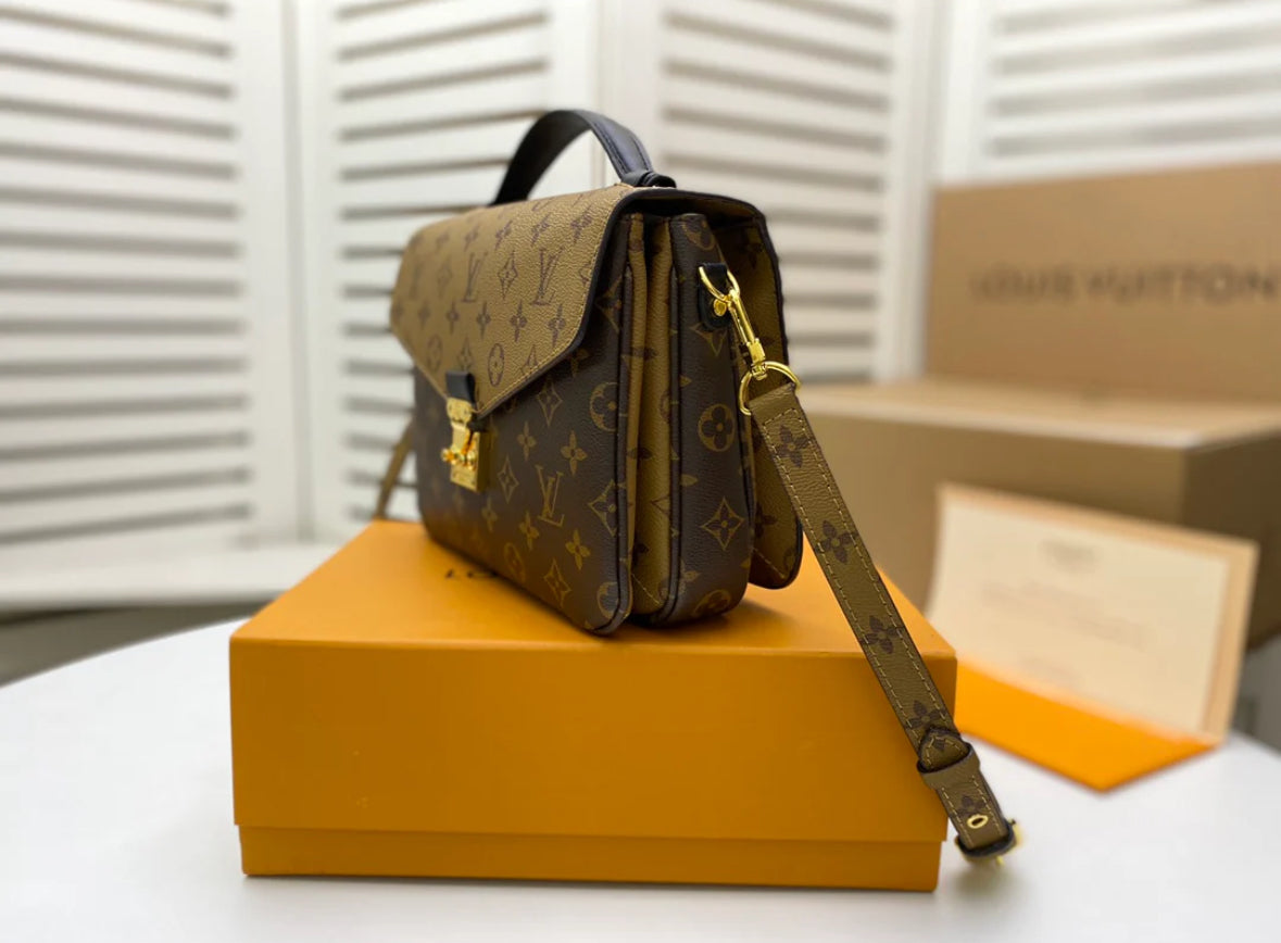 Pre-teen Lv bag 💕